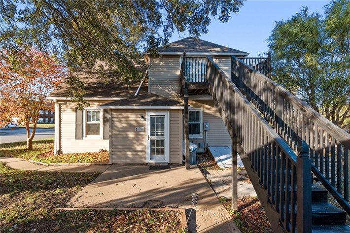 Image for 11 E. 26th St. - Higginsville, MO