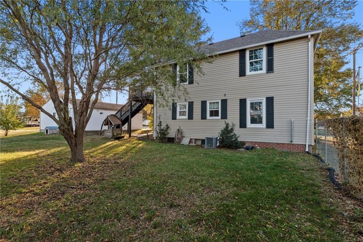 Image for 11 E. 26th St. - Higginsville, MO