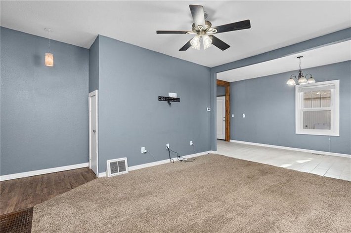 Image for 11 E. 26th St. - Higginsville, MO