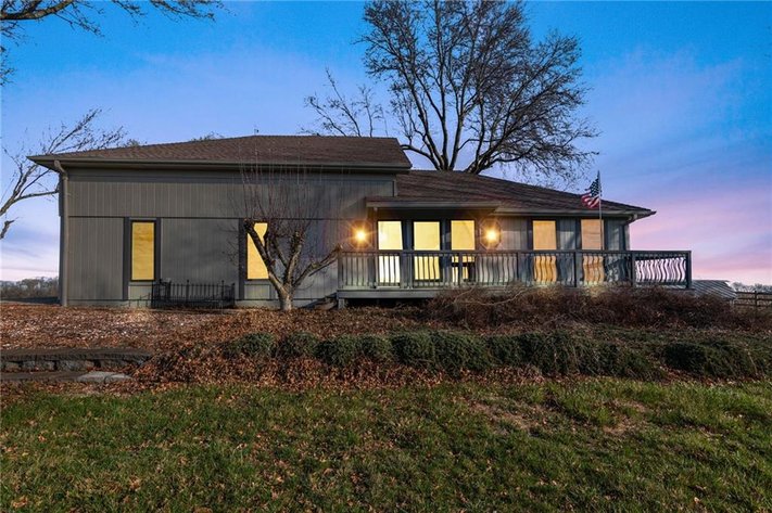 Image for 843 NW 825th Rd - Centerview, MO
