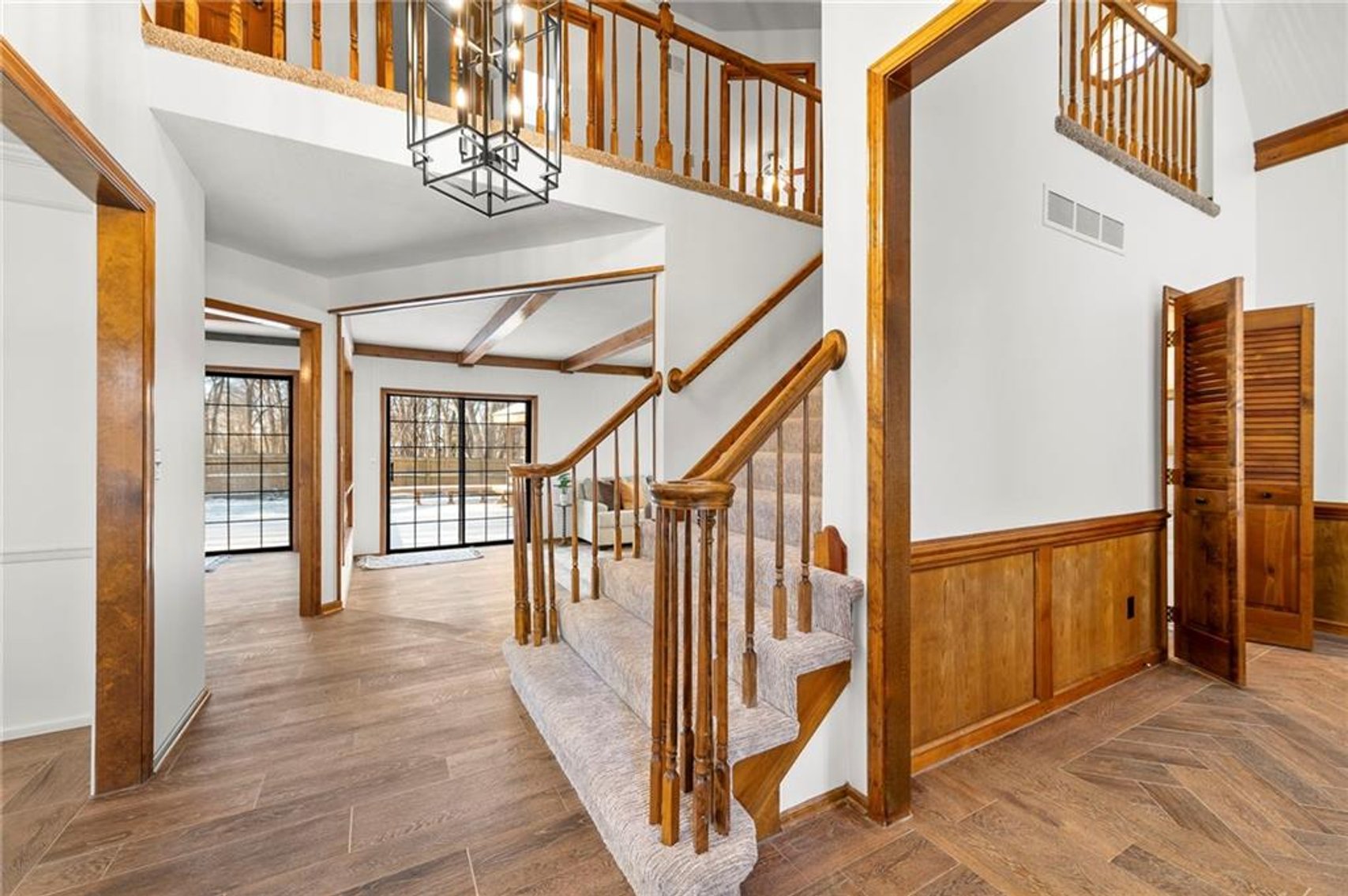 Image for 205 NE Shoreview Dr. - Lee's Summit, MO