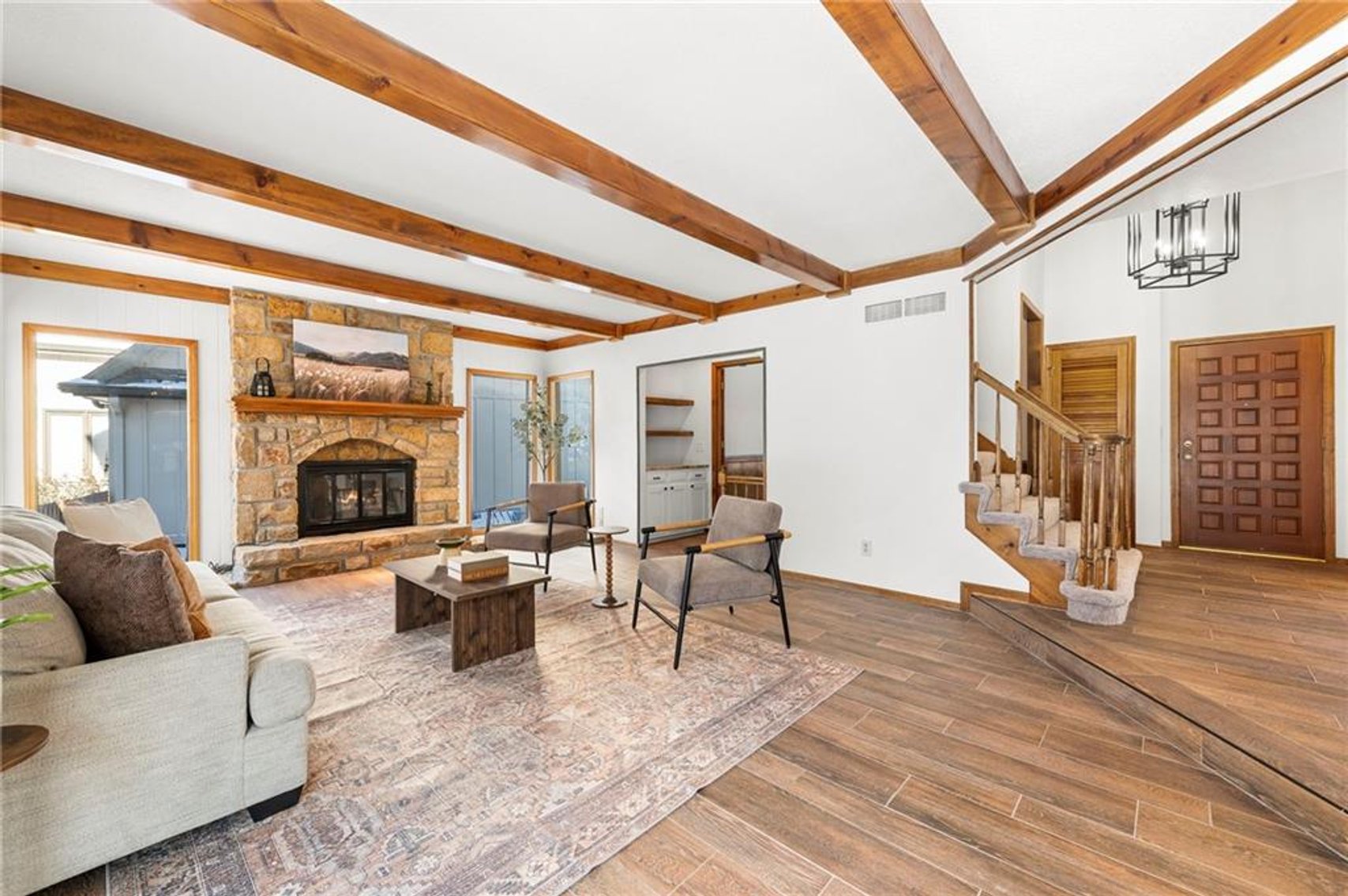 Image for 205 NE Shoreview Dr. - Lee's Summit, MO