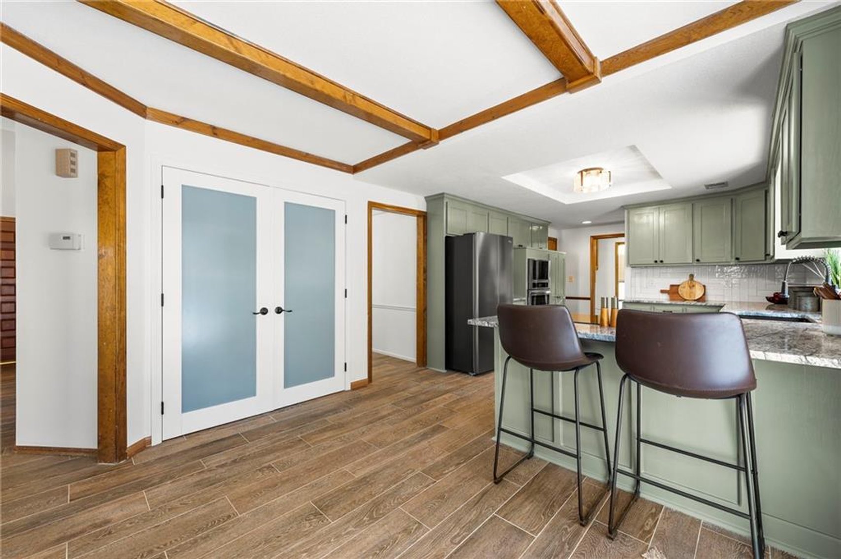 Image for 205 NE Shoreview Dr. - Lee's Summit, MO