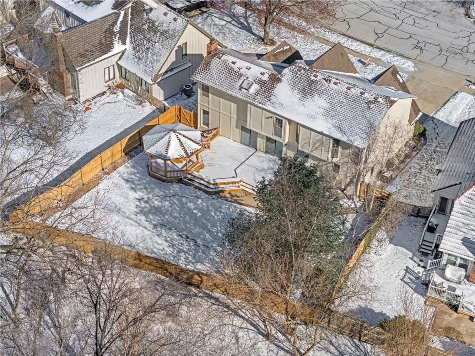 Image for 205 NE Shoreview Dr. - Lee's Summit, MO