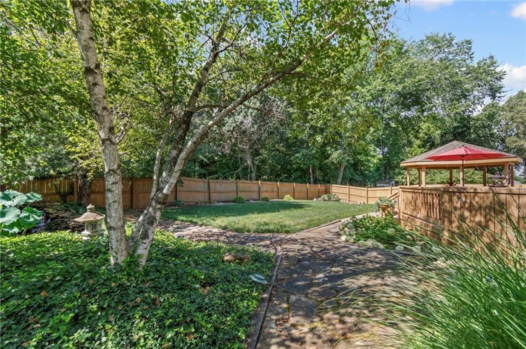 Image for 205 NE Shoreview Dr. - Lee's Summit, MO