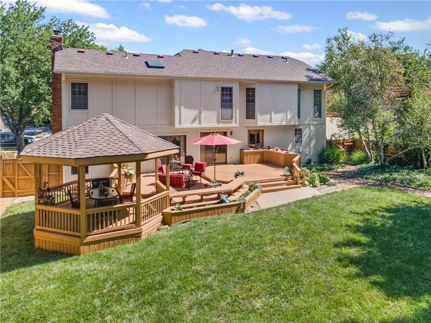 Image for 205 NE Shoreview Dr. - Lee's Summit, MO