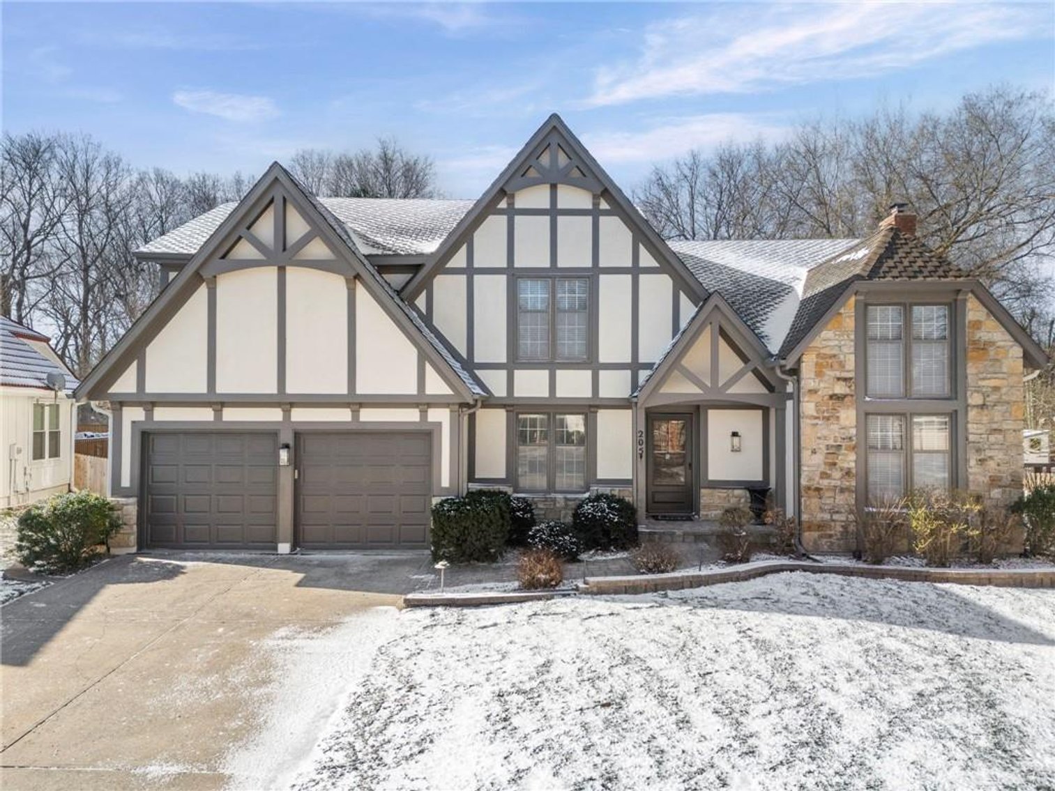 Image for 205 NE Shoreview Dr. - Lee's Summit, MO