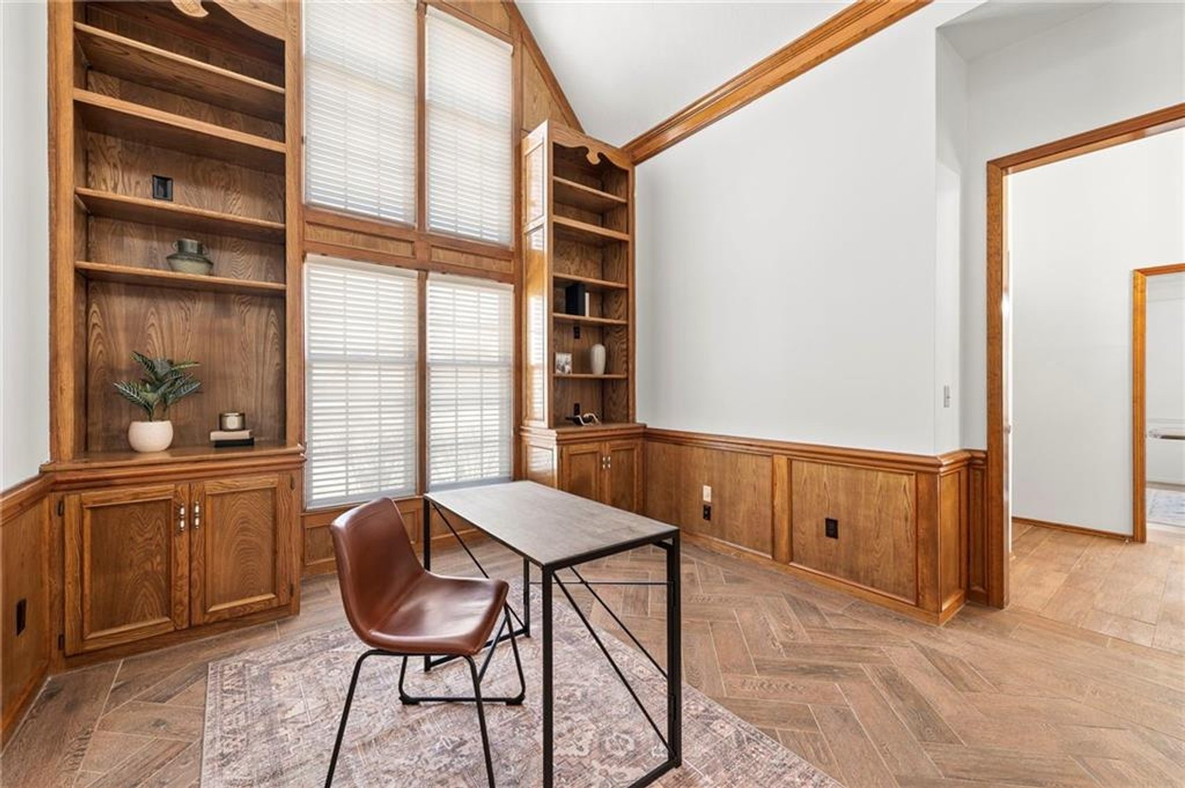 Image for 205 NE Shoreview Dr. - Lee's Summit, MO