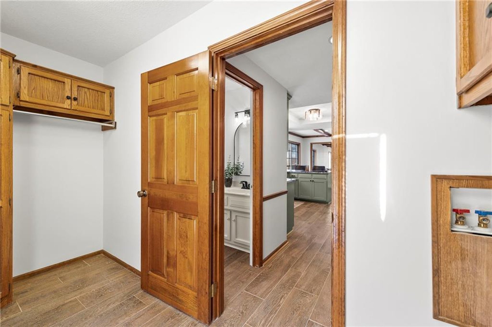 Image for 205 NE Shoreview Dr. - Lee's Summit, MO