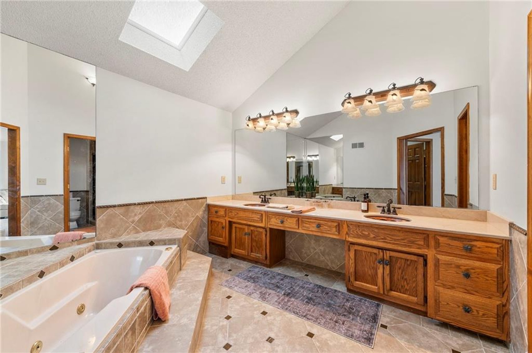 Image for 205 NE Shoreview Dr. - Lee's Summit, MO