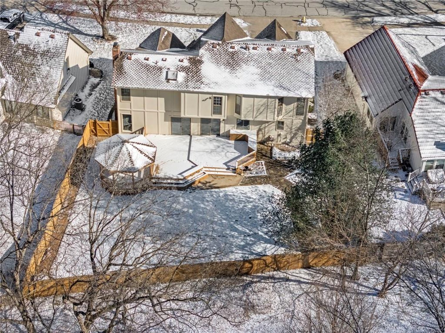 Image for 205 NE Shoreview Dr. - Lee's Summit, MO