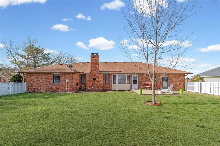 Image for 507 N. Main St. - Higginsville, MO