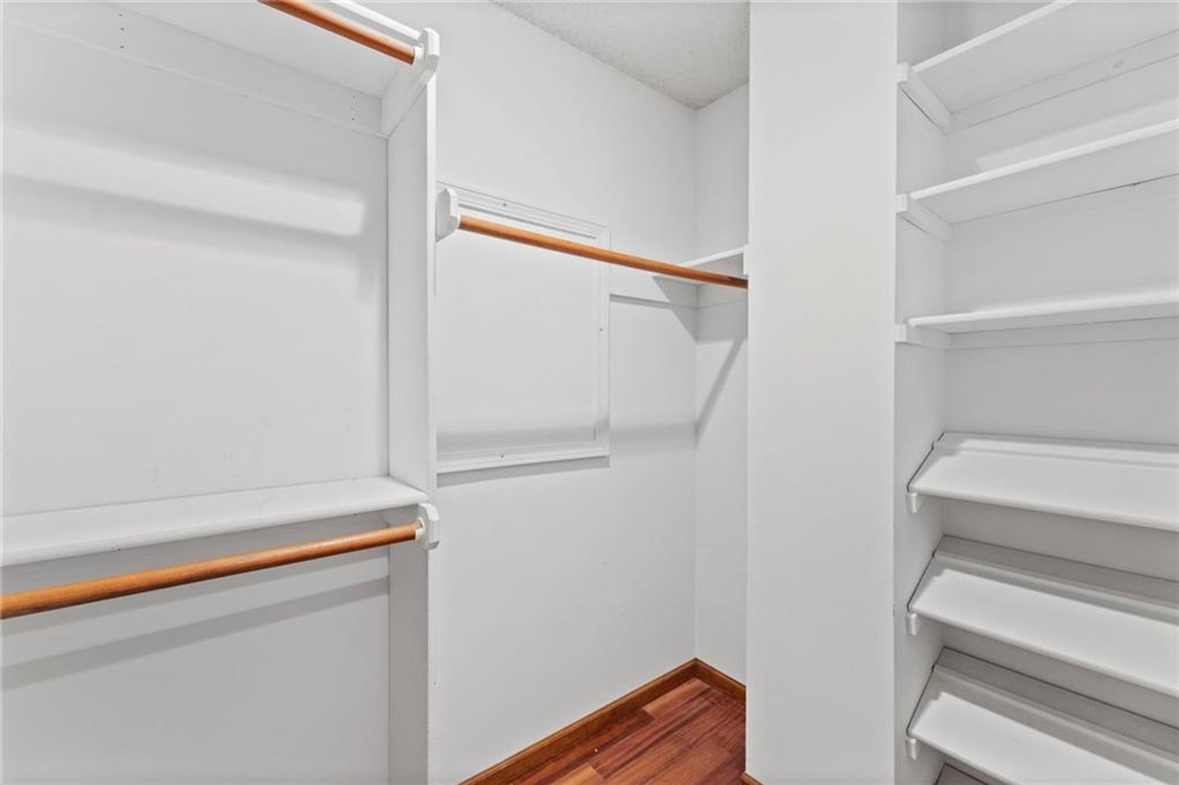 Image for 1201 SE 7th St - Lee's Summit, MO