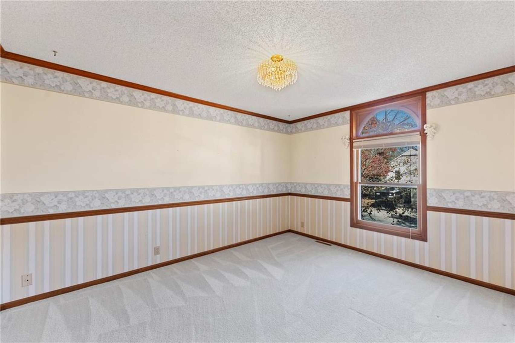 Image for 1201 SE 7th St - Lee's Summit, MO