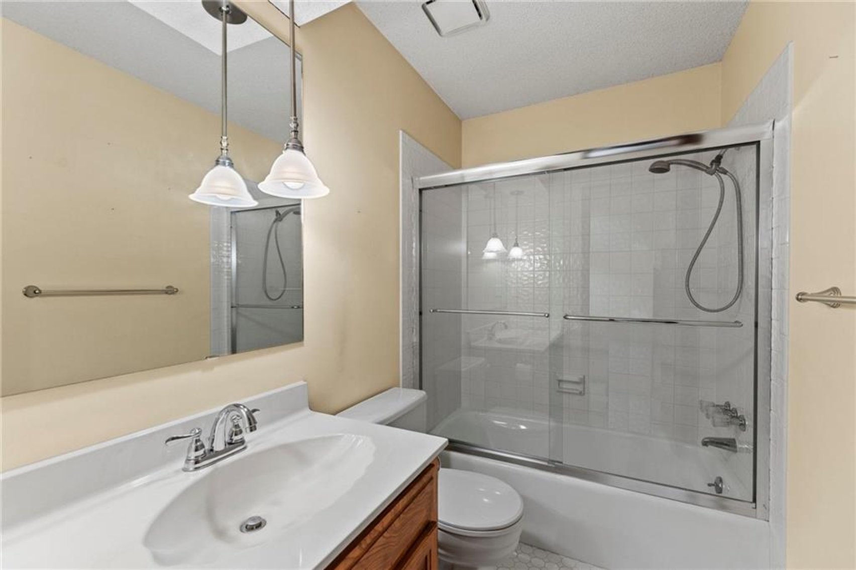 Image for 1201 SE 7th St - Lee's Summit, MO