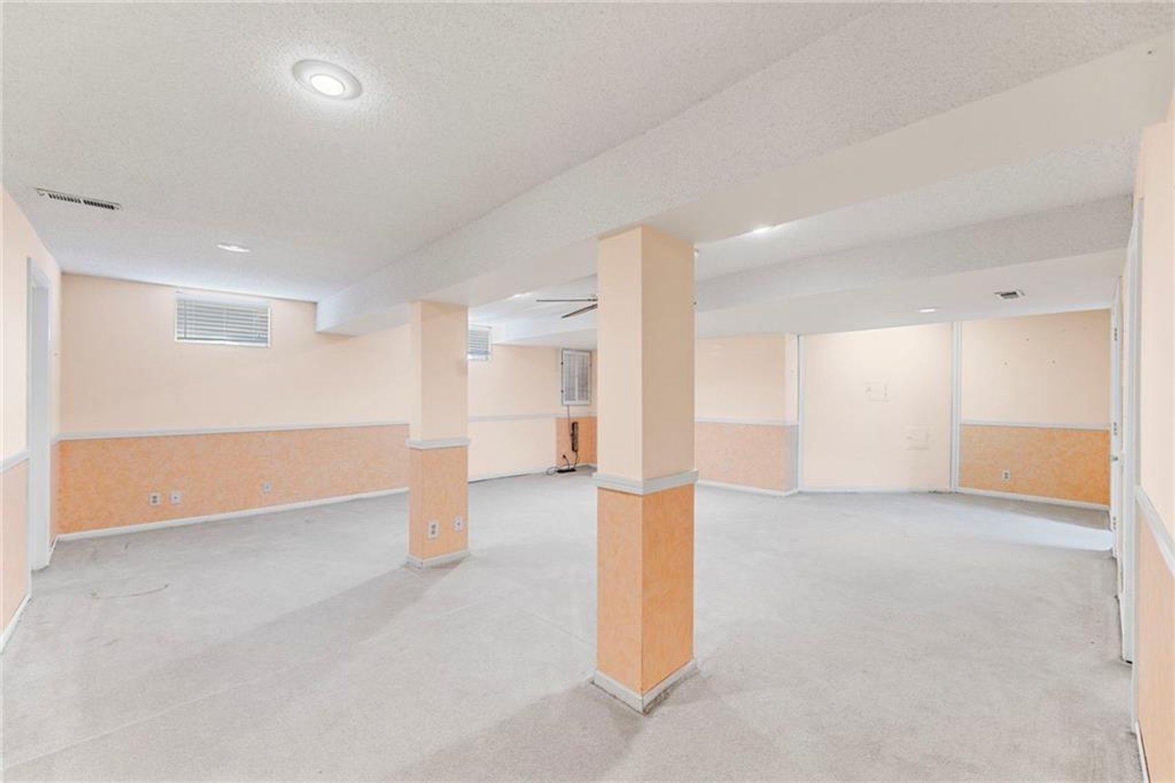 Image for 1201 SE 7th St - Lee's Summit, MO