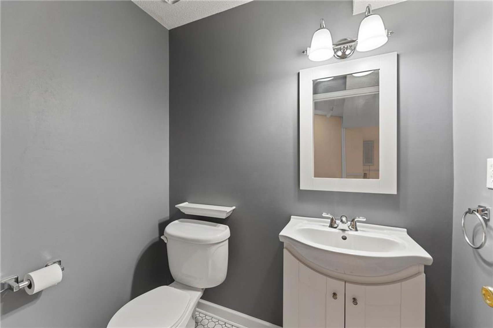 Image for 1201 SE 7th St - Lee's Summit, MO