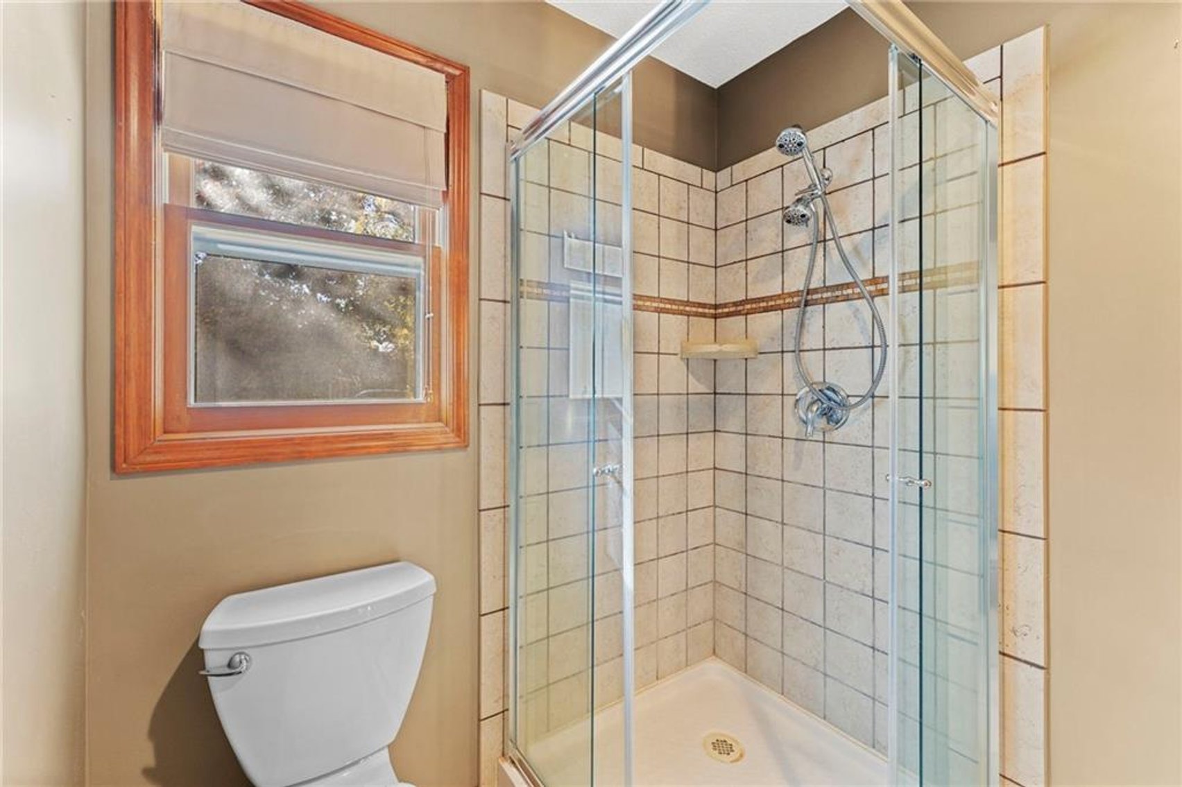 Image for 1201 SE 7th St - Lee's Summit, MO