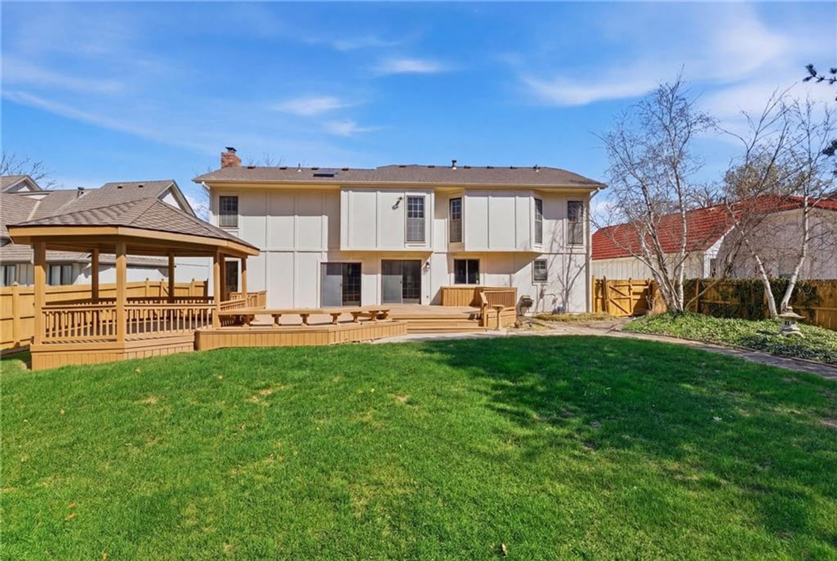 Image for 205 NE Shoreview Dr. - Lee's Summit, MO