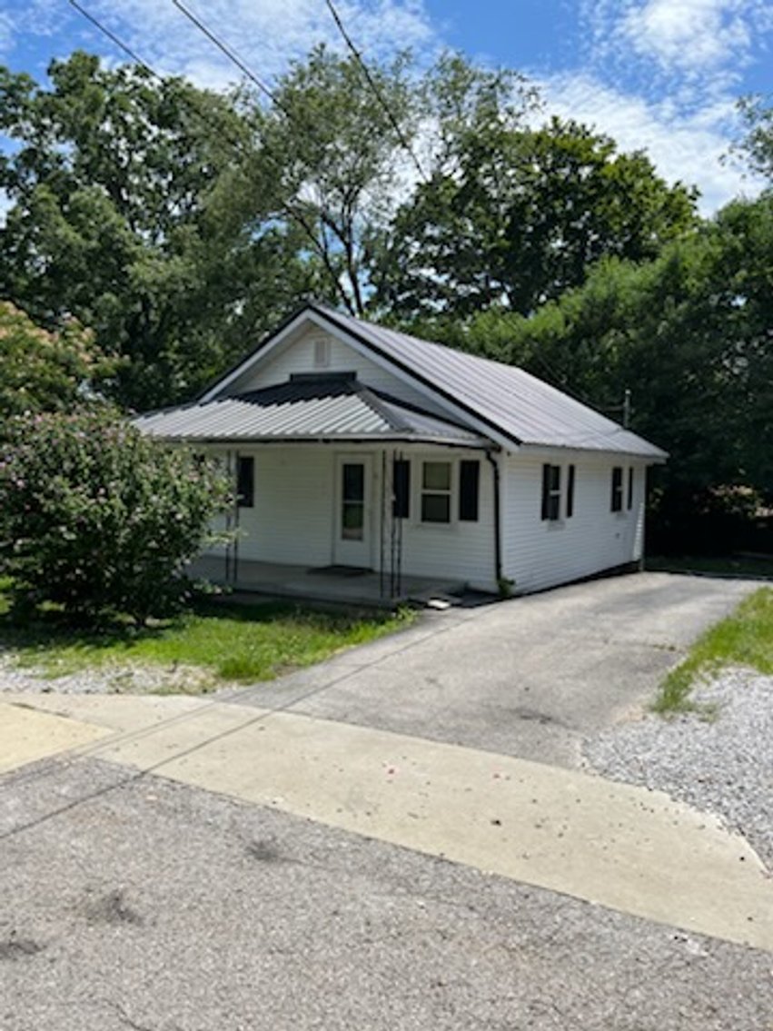 Image for SOLD ~ Real Estate Auction ~ 310 Frazier St. Glasgow, Kentucky