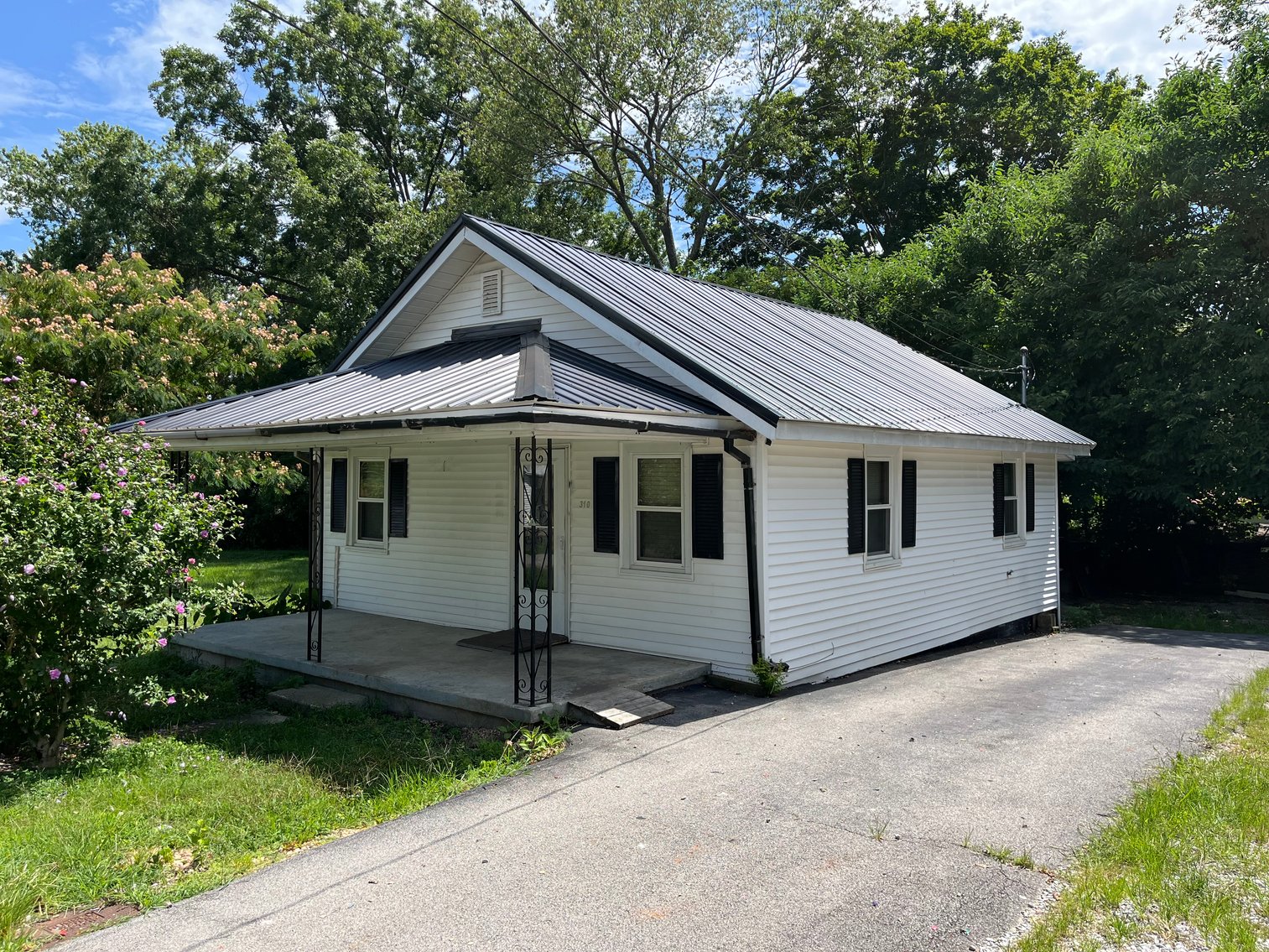 Image for SOLD ~ Real Estate Auction ~ 310 Frazier St. Glasgow, Kentucky