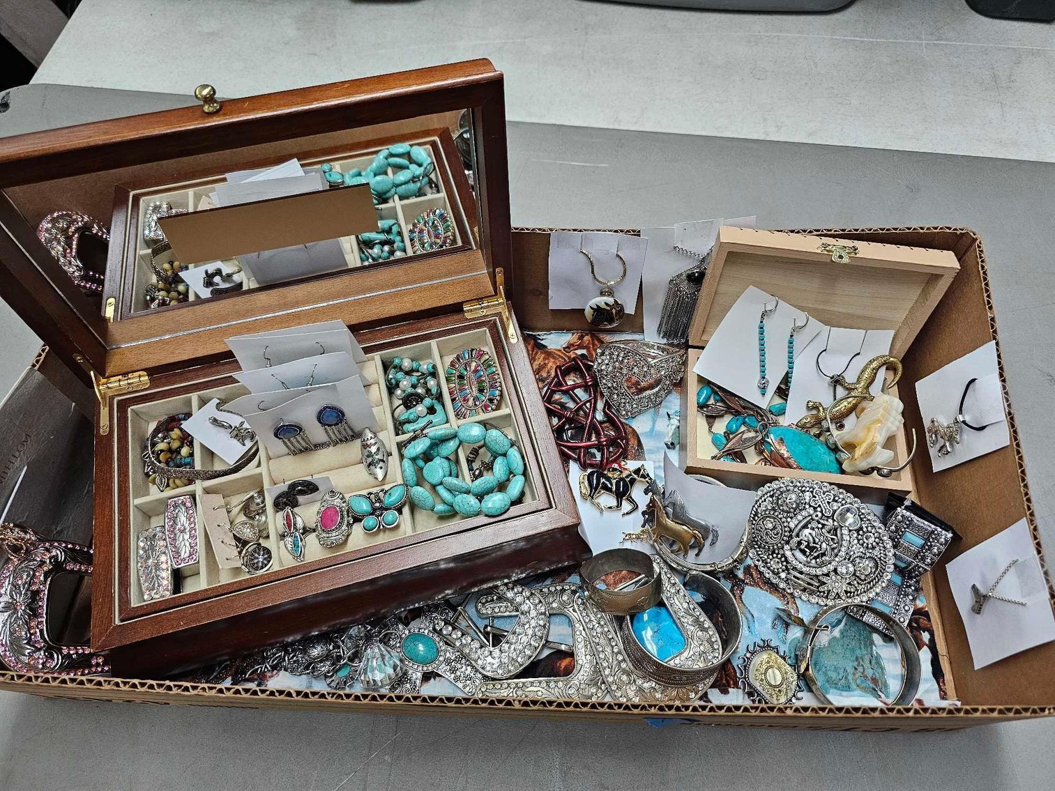 Image for October General Consignments