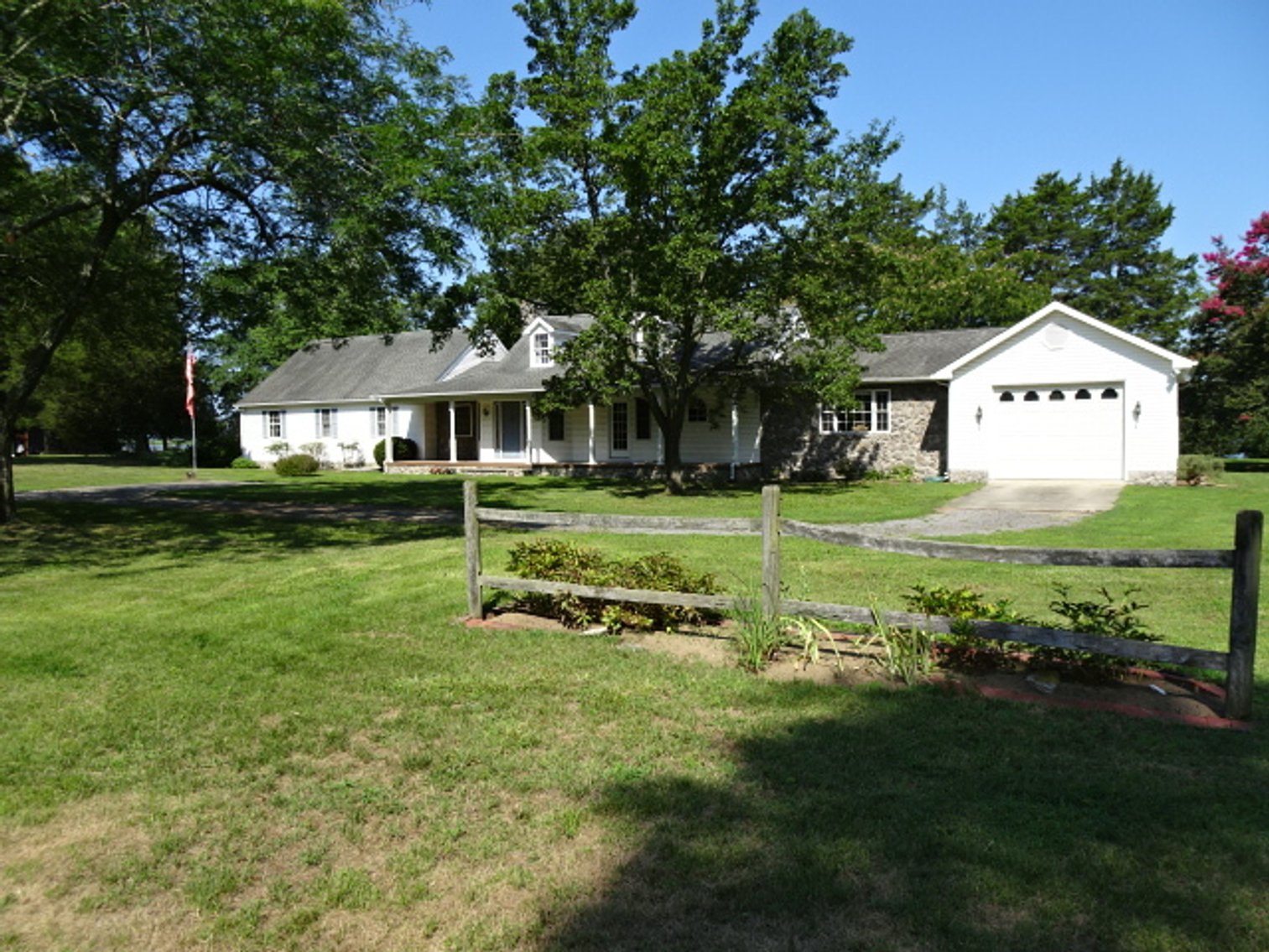 Image for Sep 14, 2024 Estate Auction -Waterfront Real Estate Public Auction