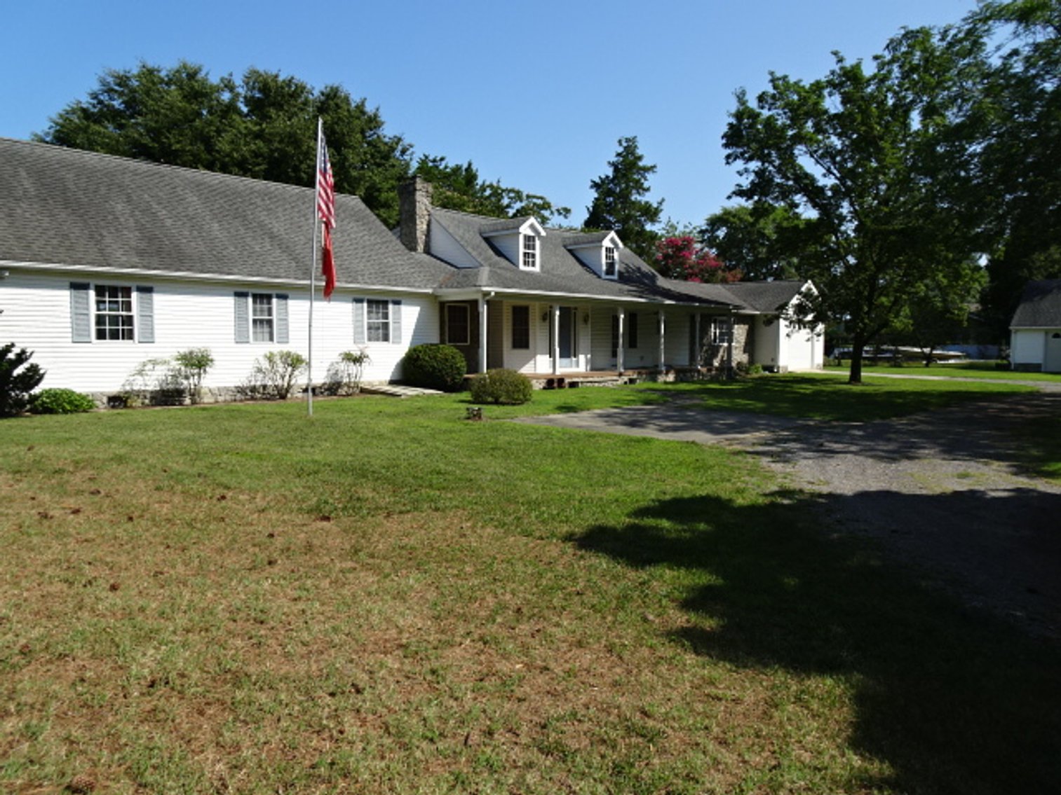 Image for Sep 14, 2024 Estate Auction -Waterfront Real Estate Public Auction