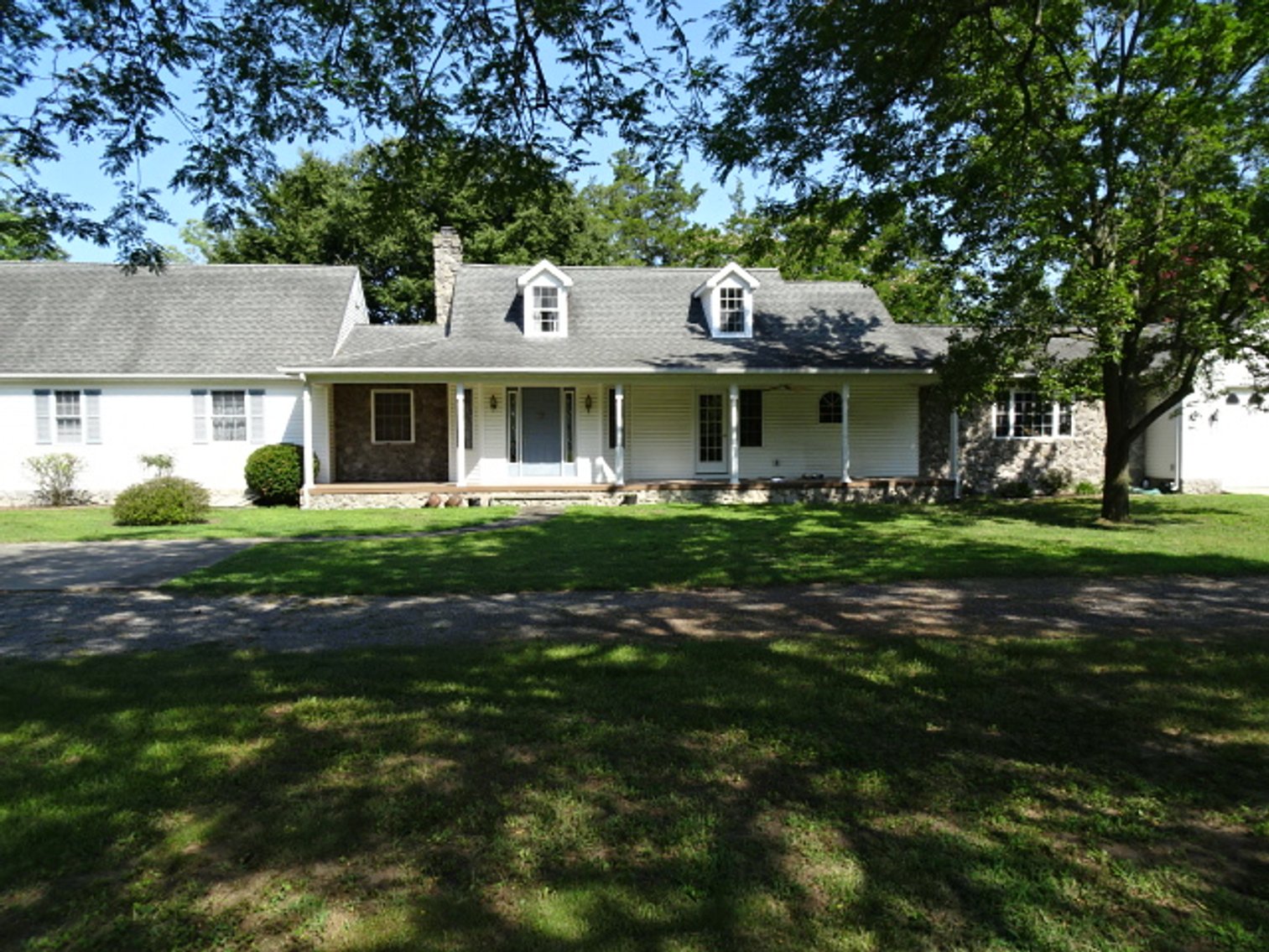 Image for Sep 14, 2024 Estate Auction -Waterfront Real Estate Public Auction