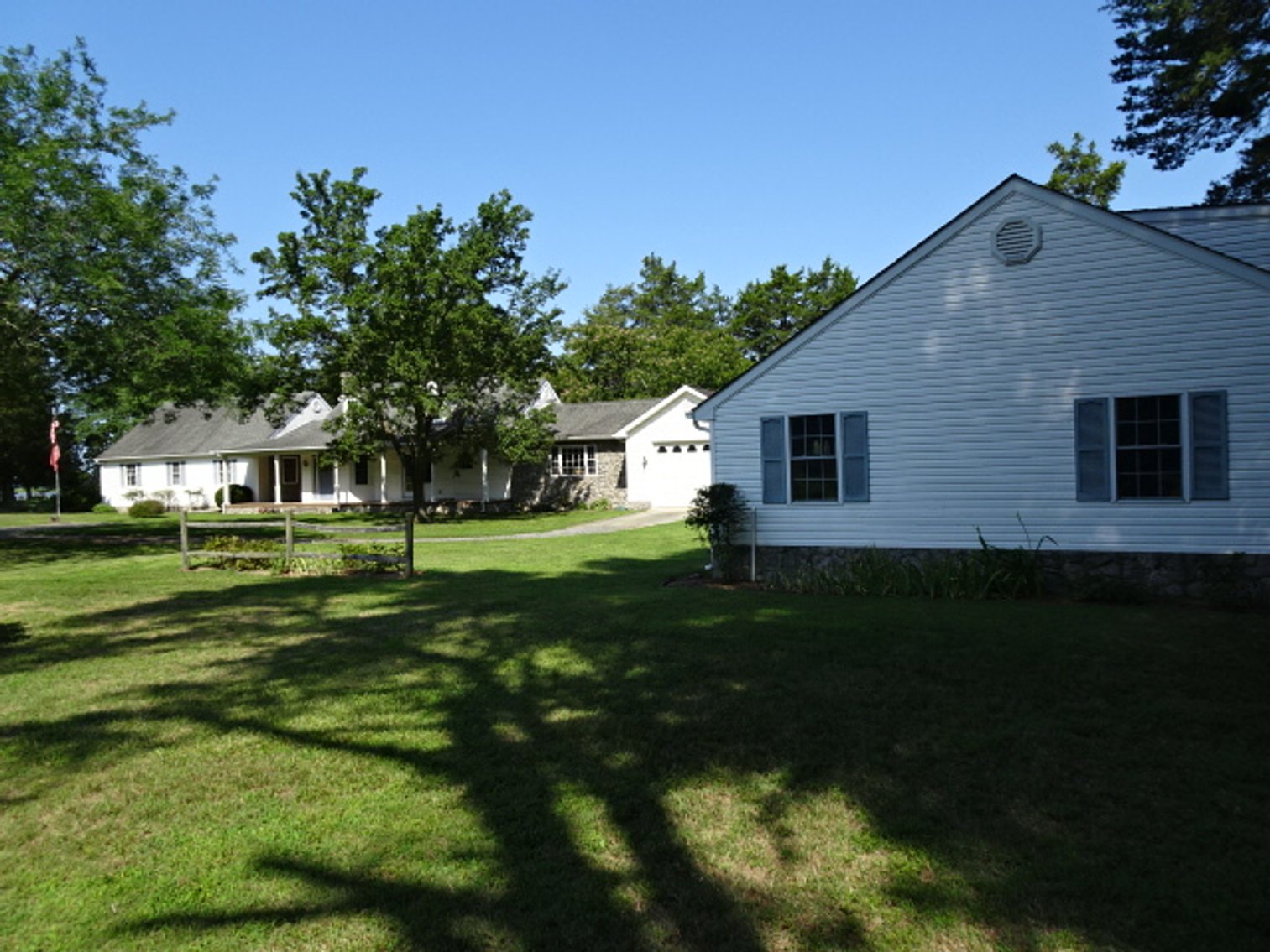 Image for Sep 14, 2024 Estate Auction -Waterfront Real Estate Public Auction