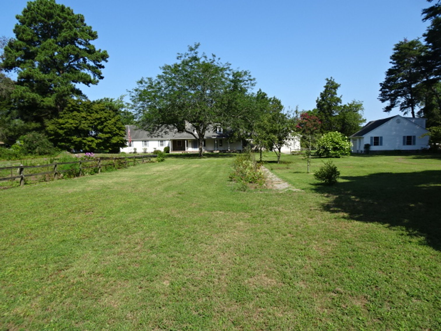 Image for Sep 14, 2024 Estate Auction -Waterfront Real Estate Public Auction