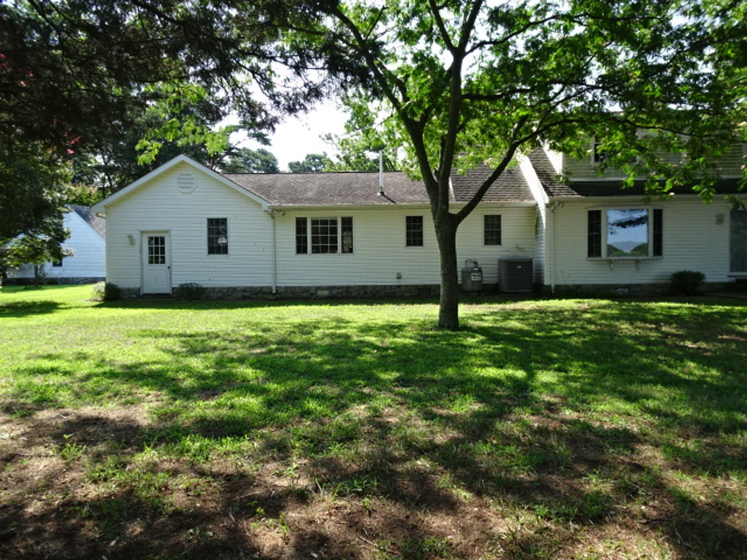 Image for Sep 14, 2024 Estate Auction -Waterfront Real Estate Public Auction