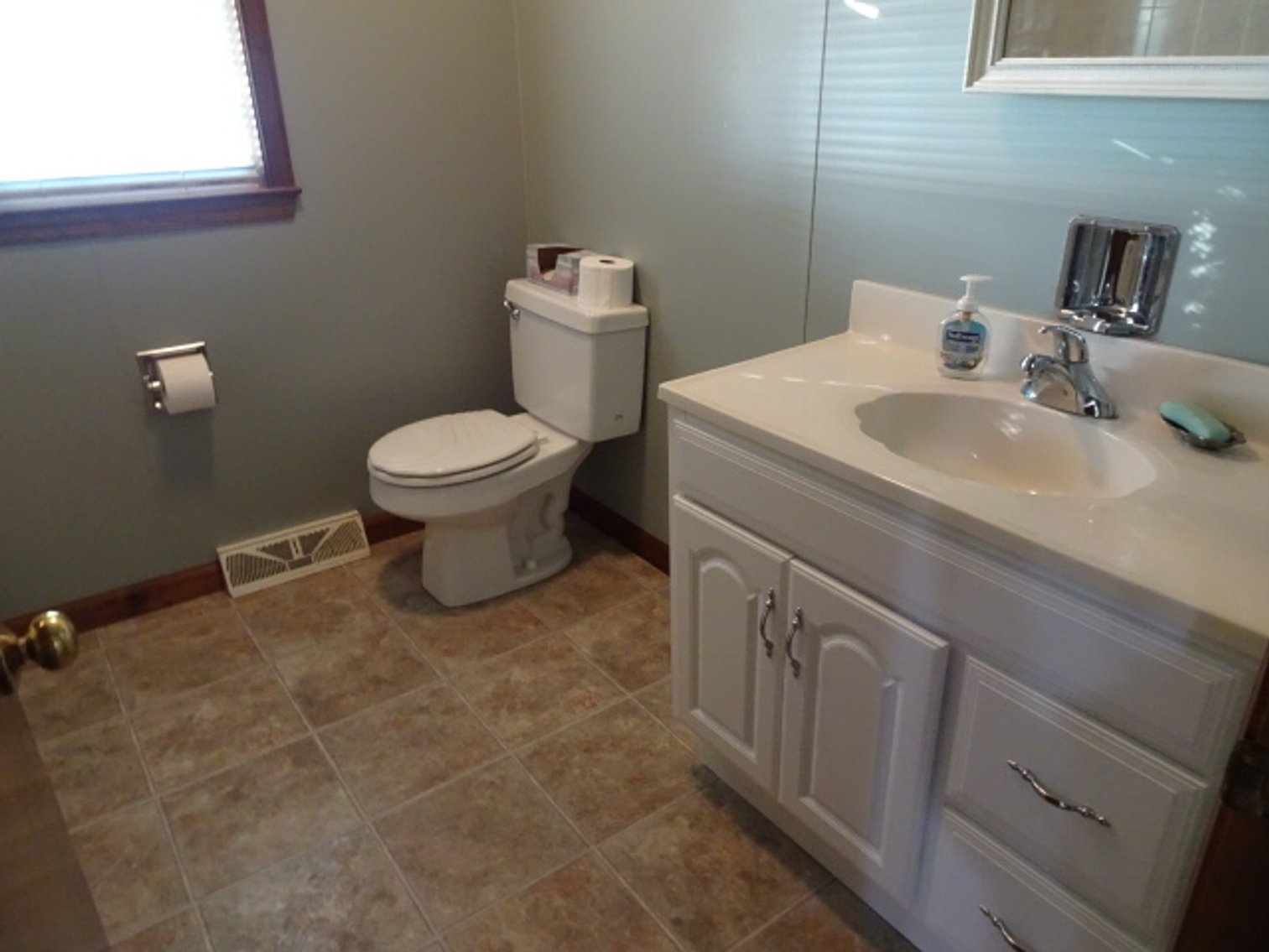 Image for Sep 14, 2024 Estate Auction -Waterfront Real Estate Public Auction