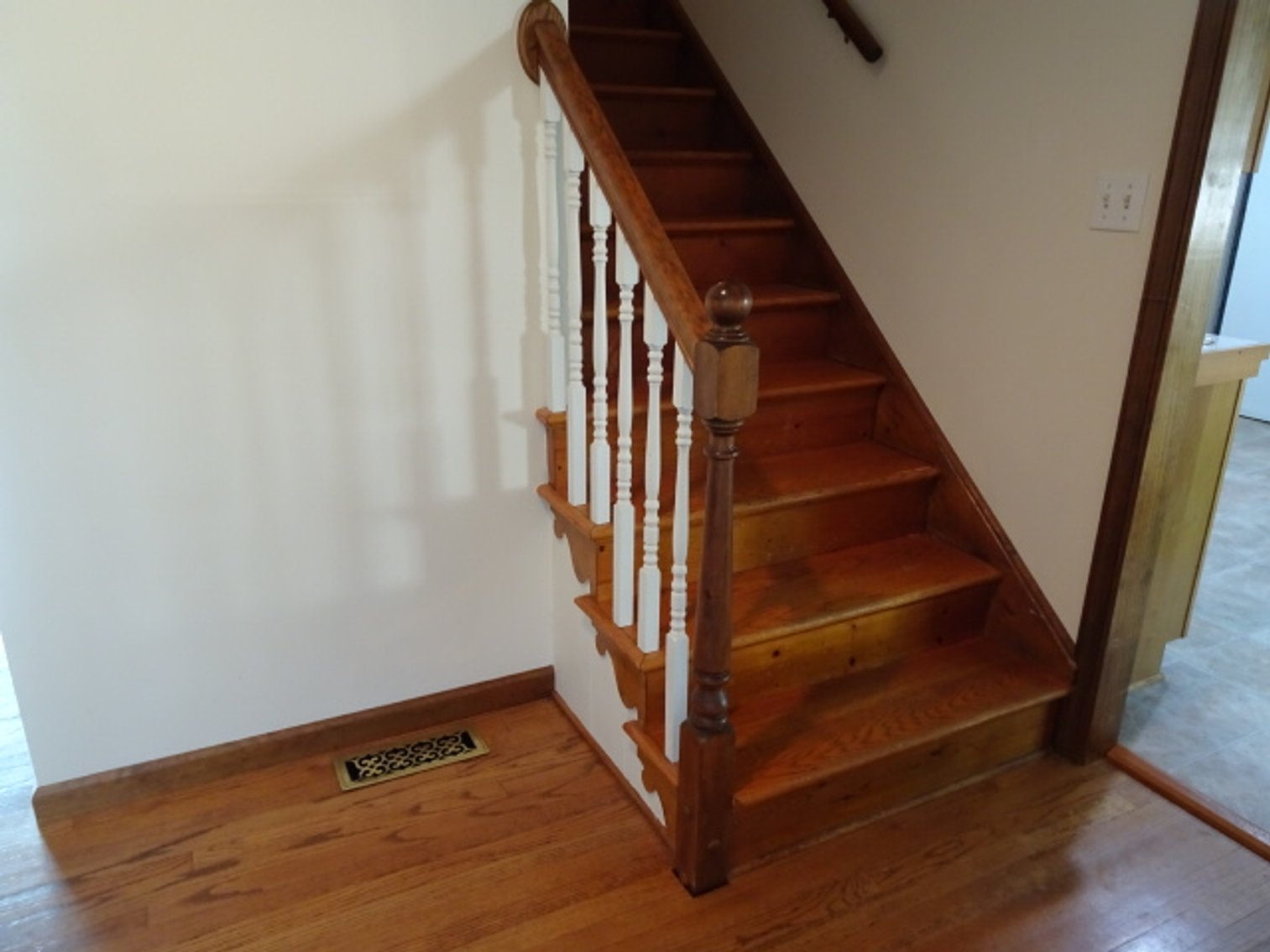 Image for Sep 14, 2024 Estate Auction -Waterfront Real Estate Public Auction