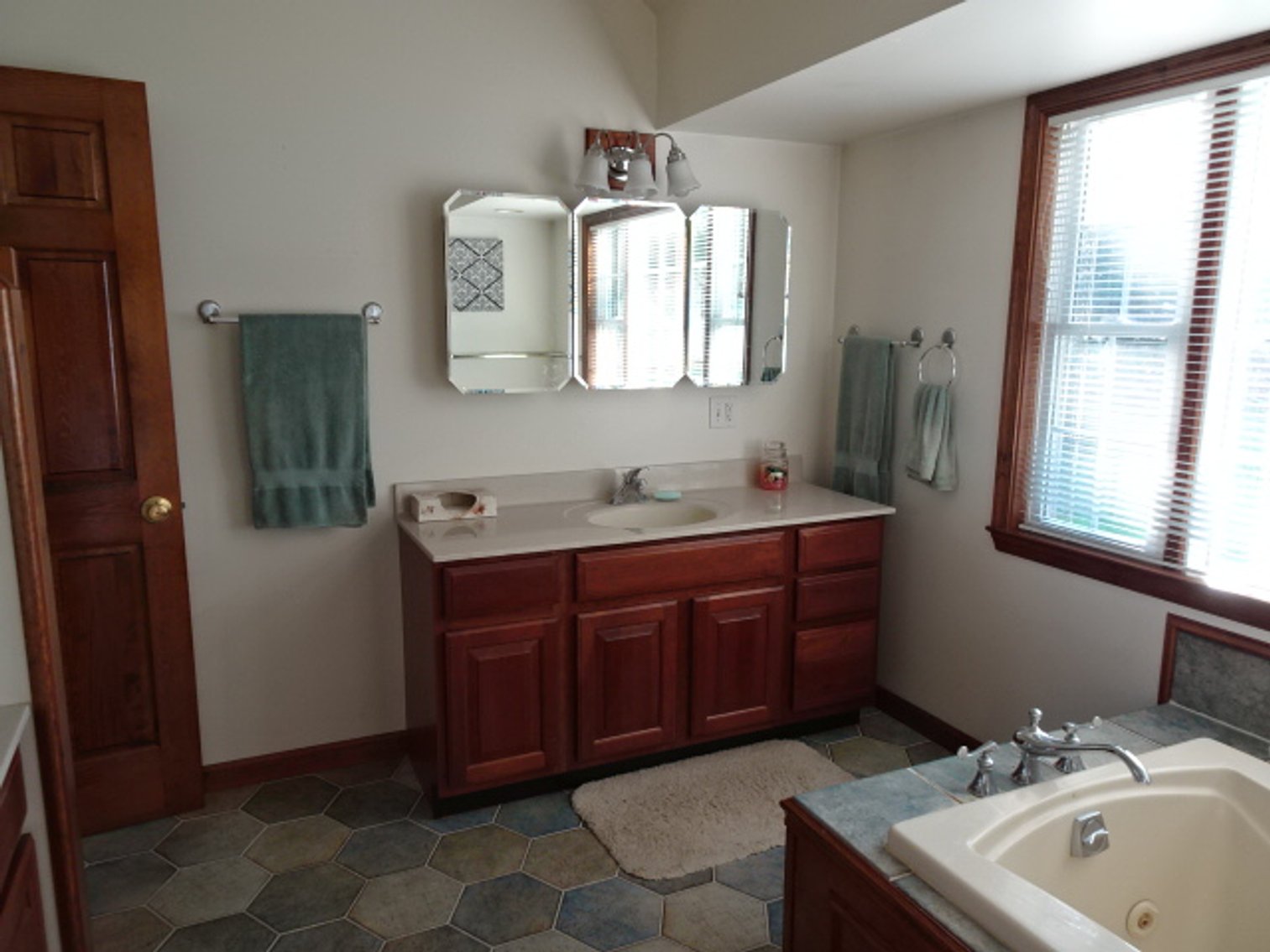 Image for Sep 14, 2024 Estate Auction -Waterfront Real Estate Public Auction