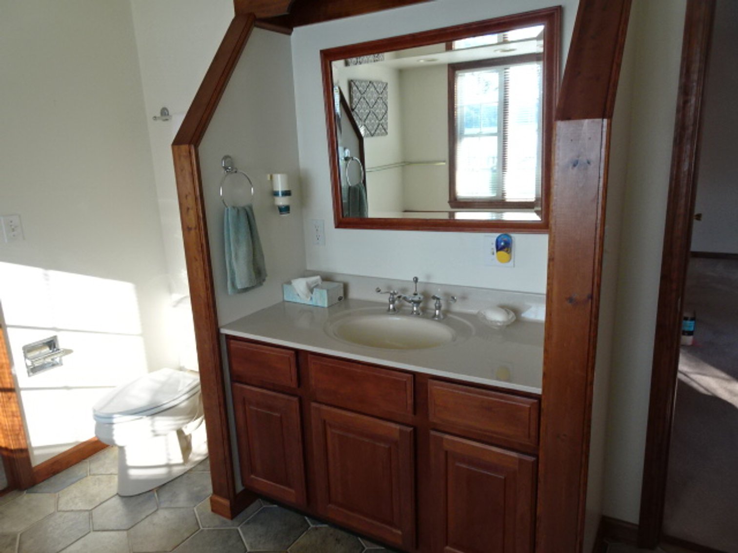 Image for Sep 14, 2024 Estate Auction -Waterfront Real Estate Public Auction