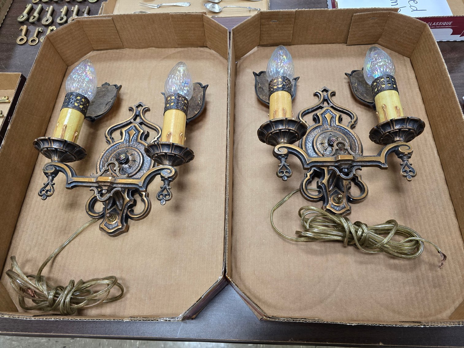 Image for December Online Antiques, Christmas, Radios, Coins & More!