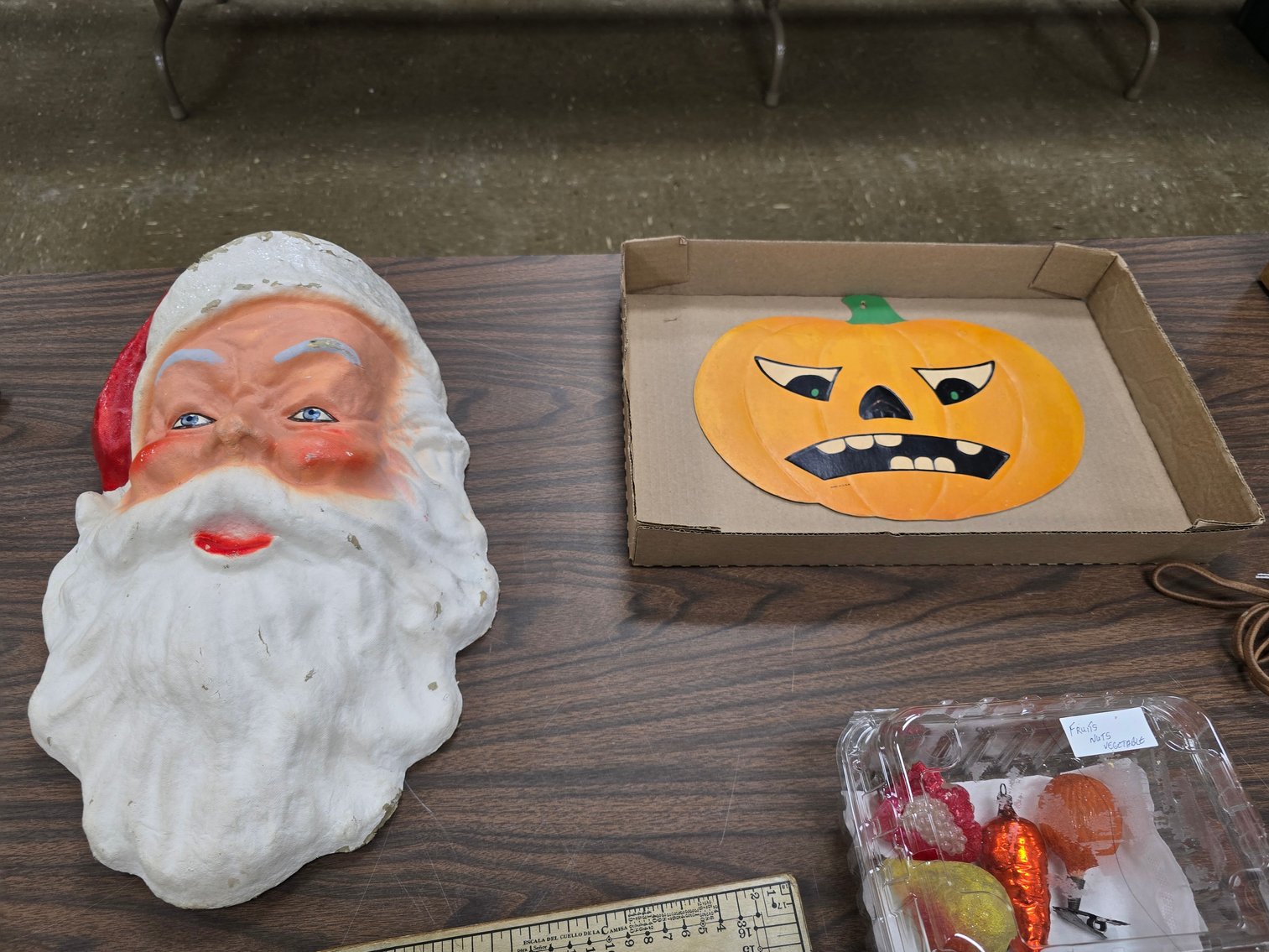 Image for December Online Antiques, Christmas, Radios, Coins & More!