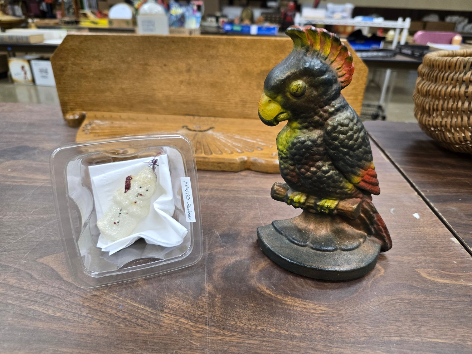 Image for December Online Antiques, Christmas, Radios, Coins & More!