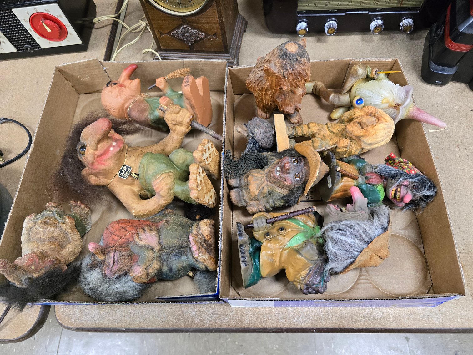 Image for December Online Antiques, Christmas, Radios, Coins & More!