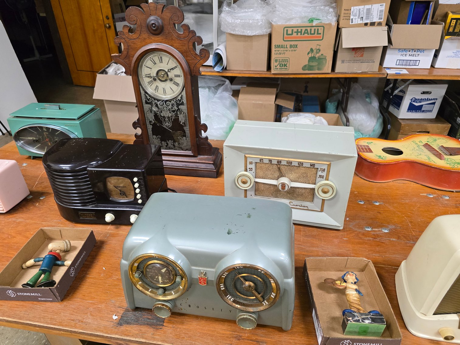 Image for December Online Antiques, Christmas, Radios, Coins & More!