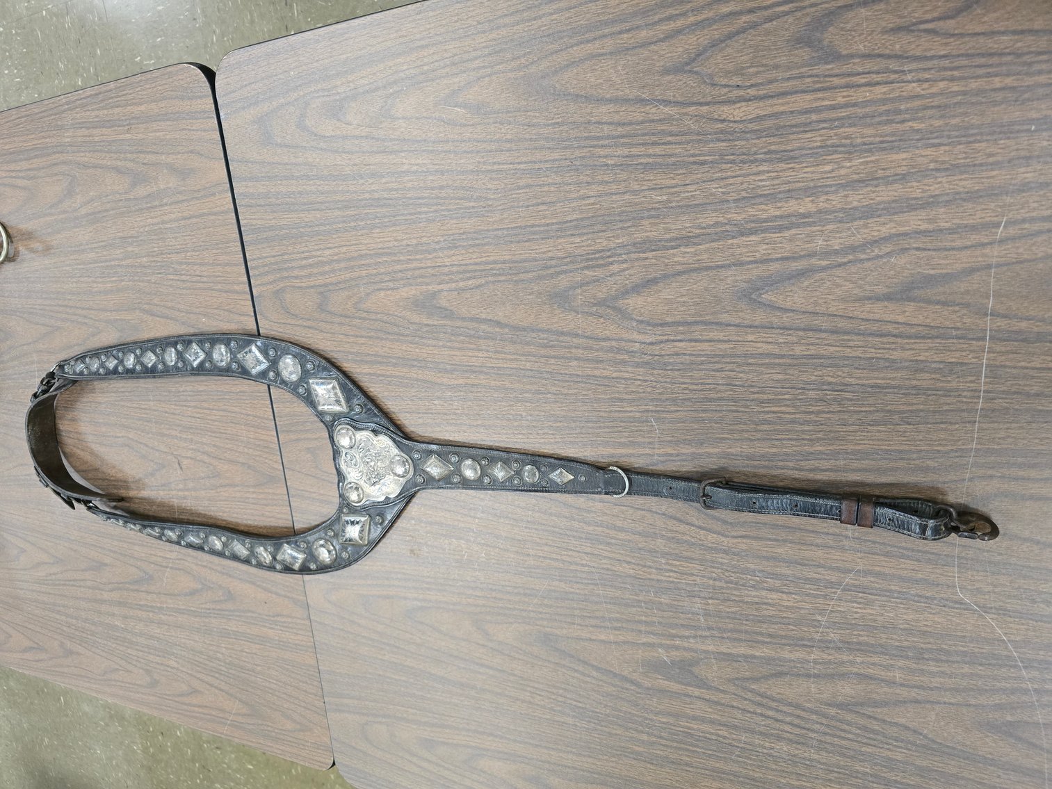 Image for December Online Antiques, Christmas, Radios, Coins & More!