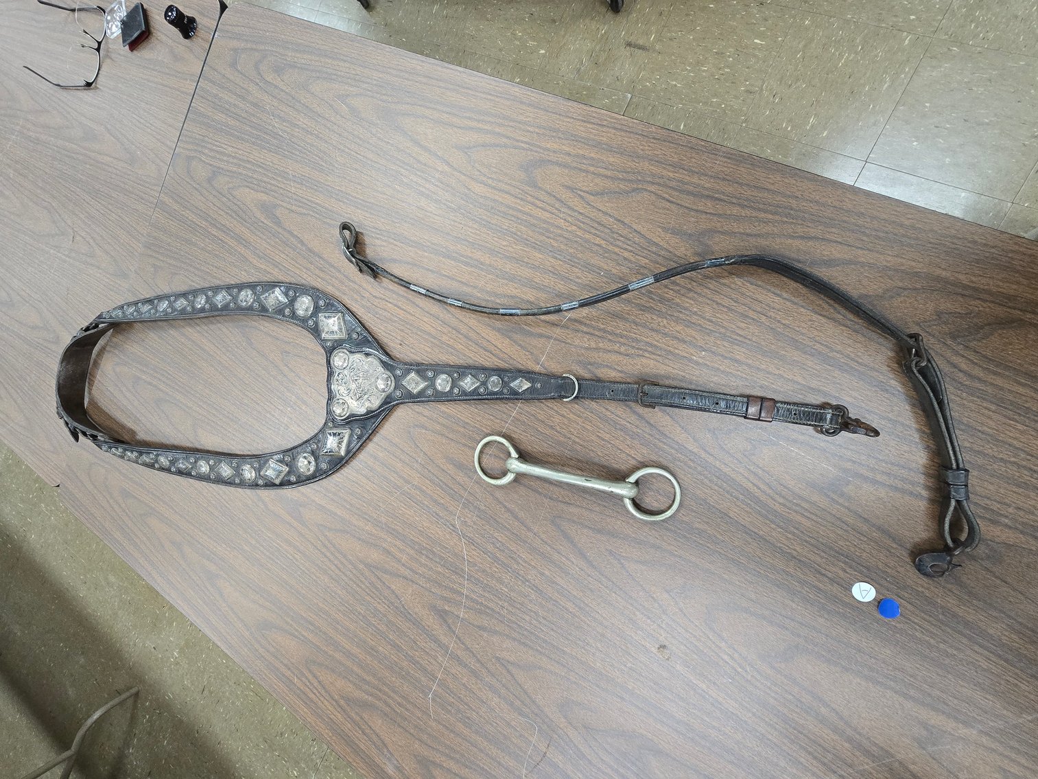 Image for December Online Antiques, Christmas, Radios, Coins & More!