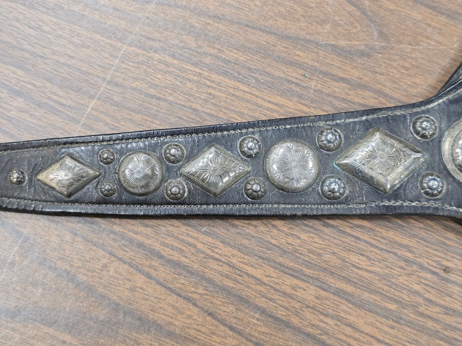 Image for December Online Antiques, Christmas, Radios, Coins & More!