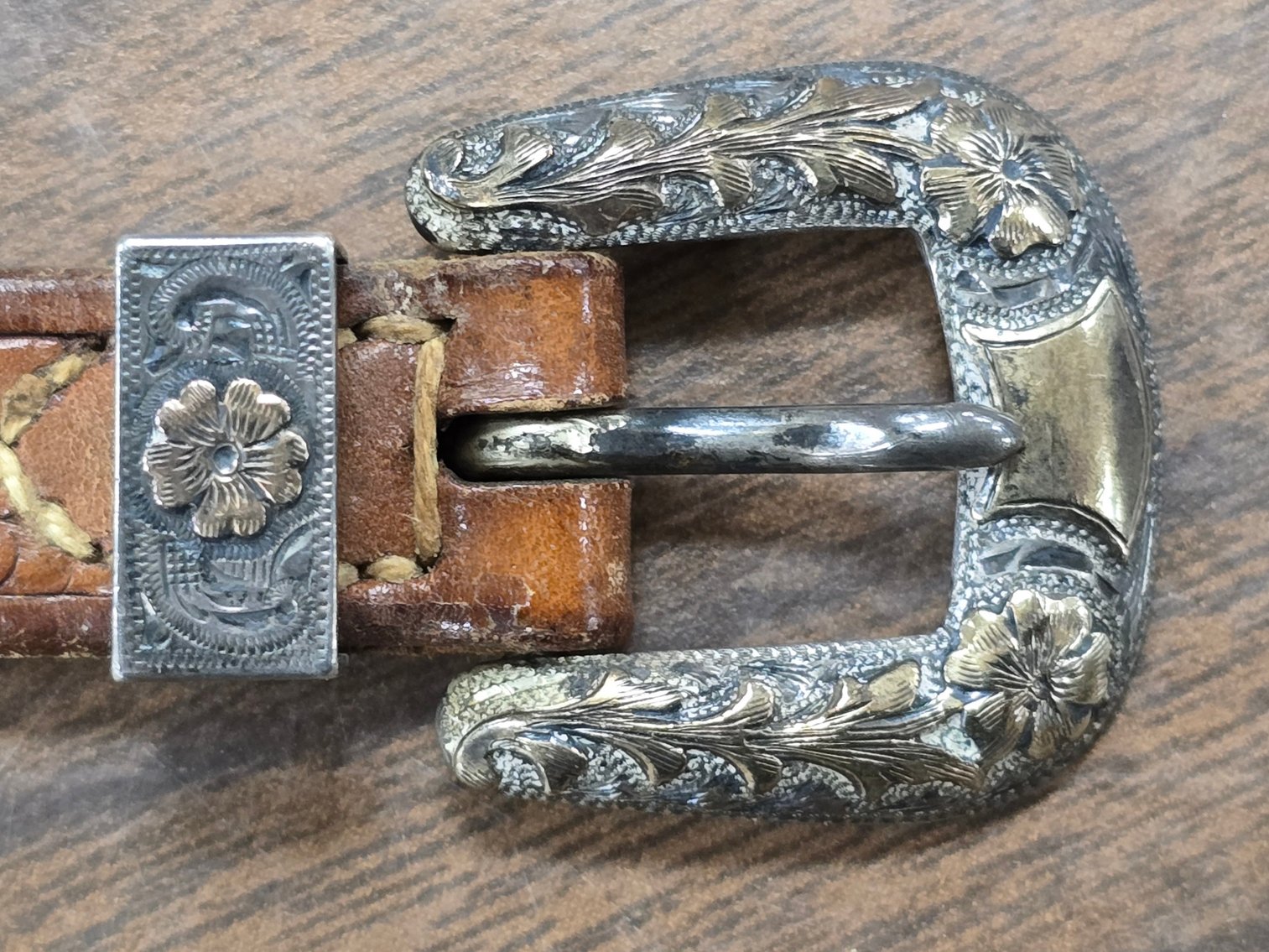 Image for December Online Antiques, Christmas, Radios, Coins & More!