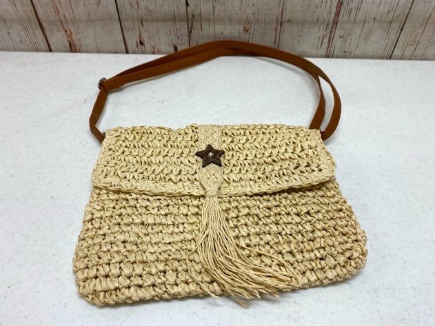 Image for Dec. 22nd Mon Night Snowfall Online Auction