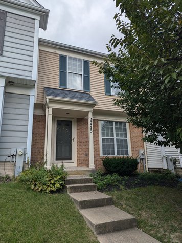 3 BR, 2.5 BA TOWNHOME