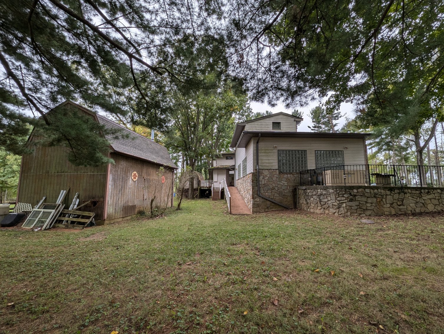 Image for 3 BR, 4 BATH CUSTOM HOME W/ 3-CAR GARAGE