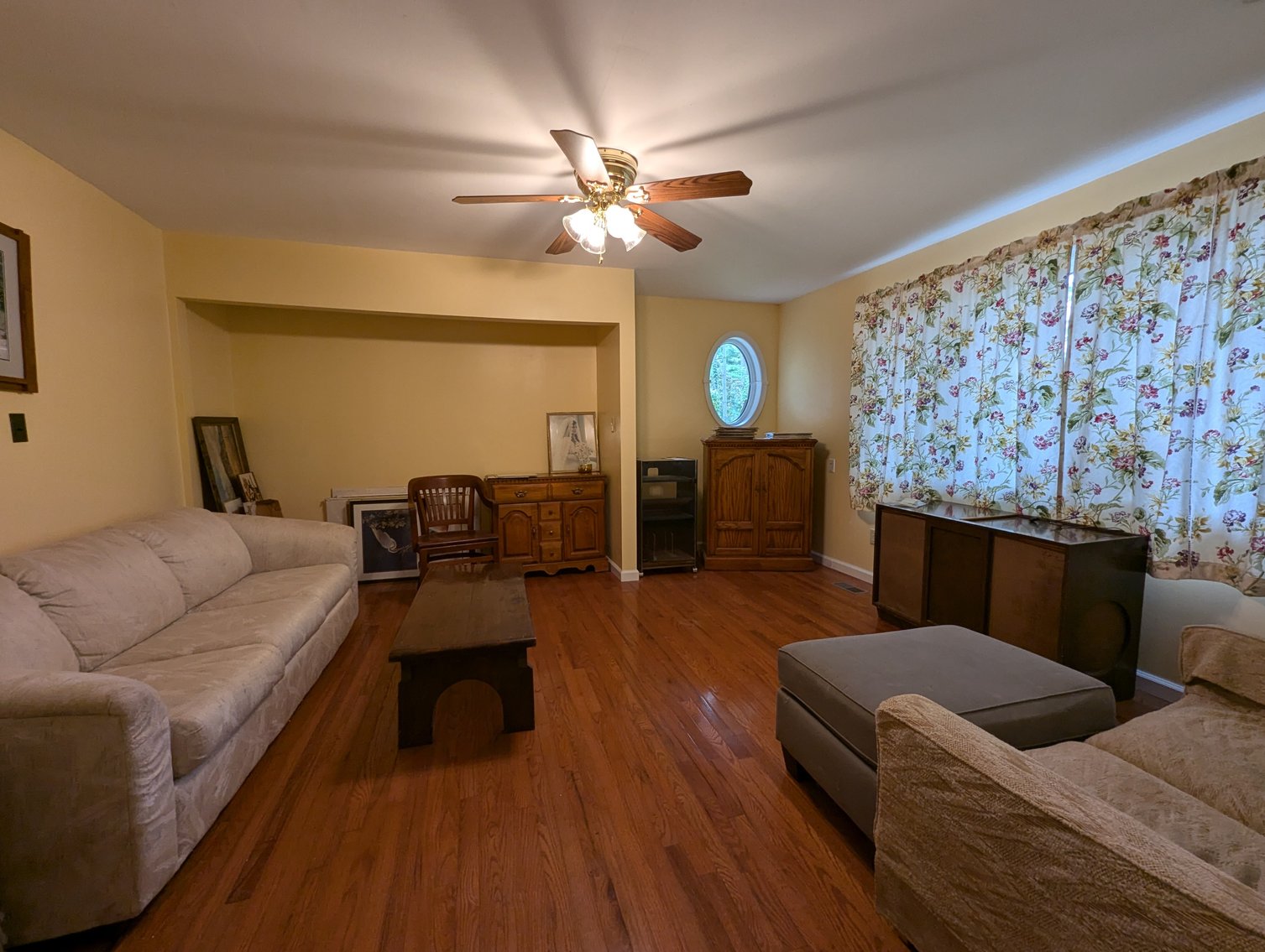 Image for 3 BR, 4 BATH CUSTOM HOME W/ 3-CAR GARAGE