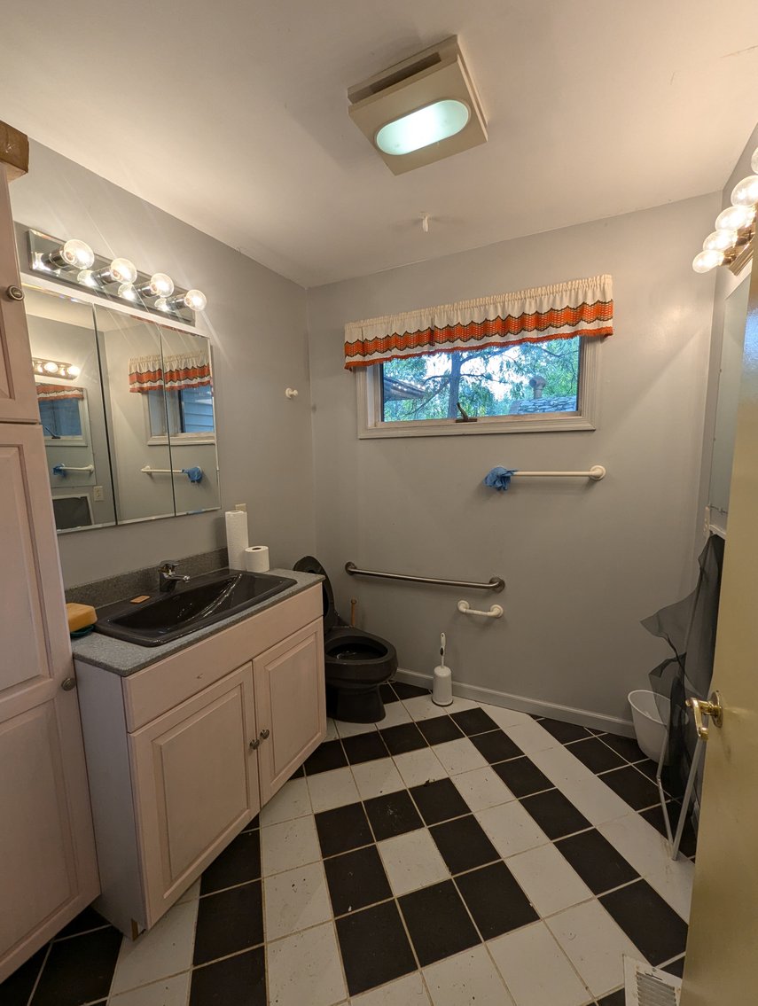 Image for 3 BR, 4 BATH CUSTOM HOME W/ 3-CAR GARAGE